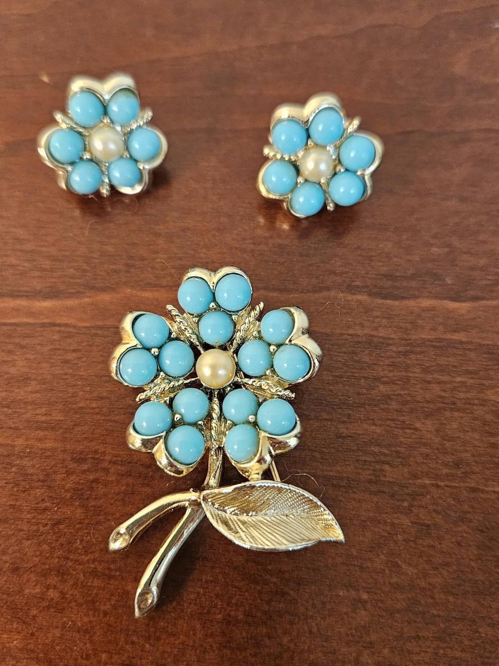 Sarah Coventry Gold-Tone Blue Flower Brooch with Matching Earrings